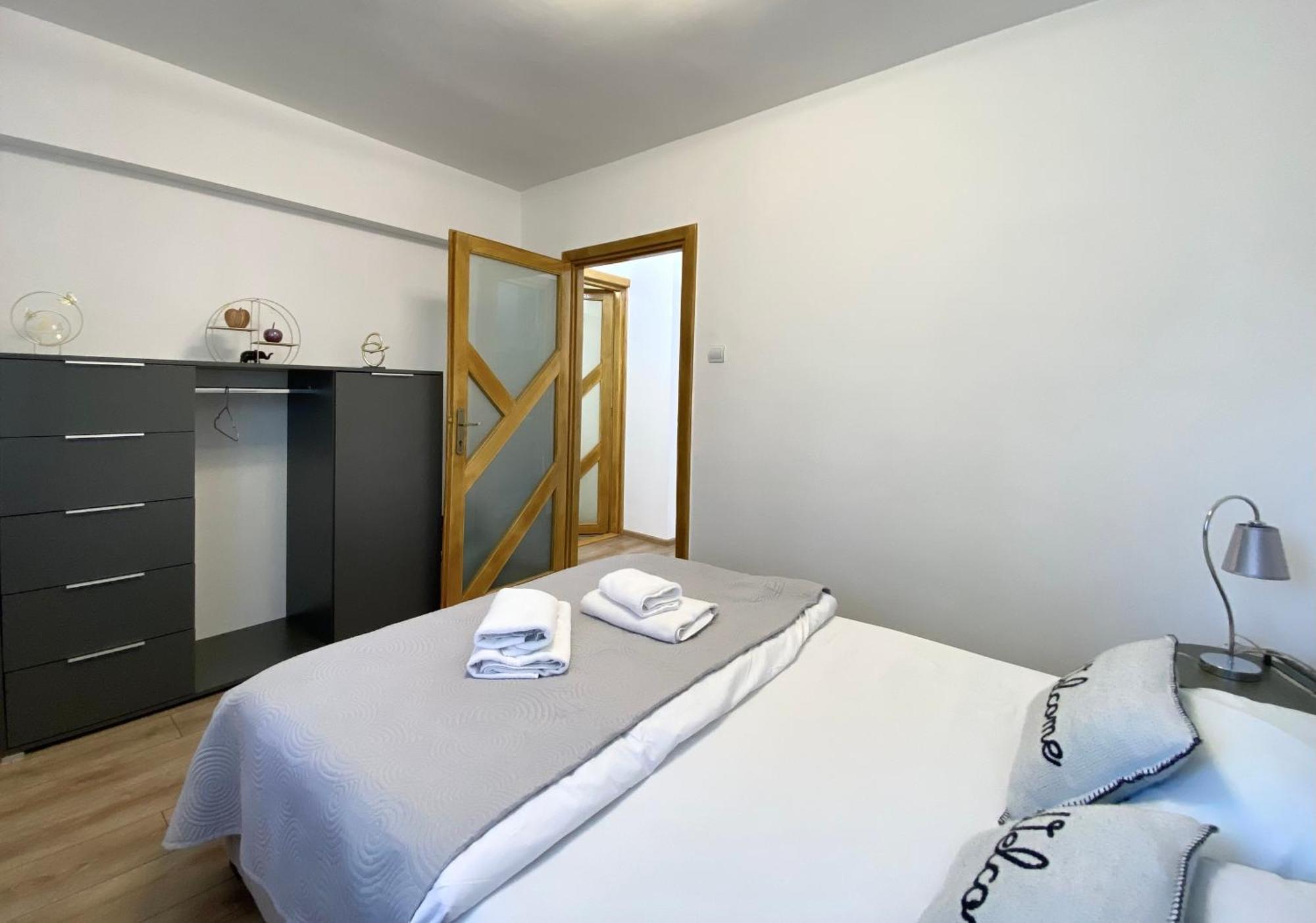 Kronstadt Apartment - Pet Friendly Braşov Exterior foto