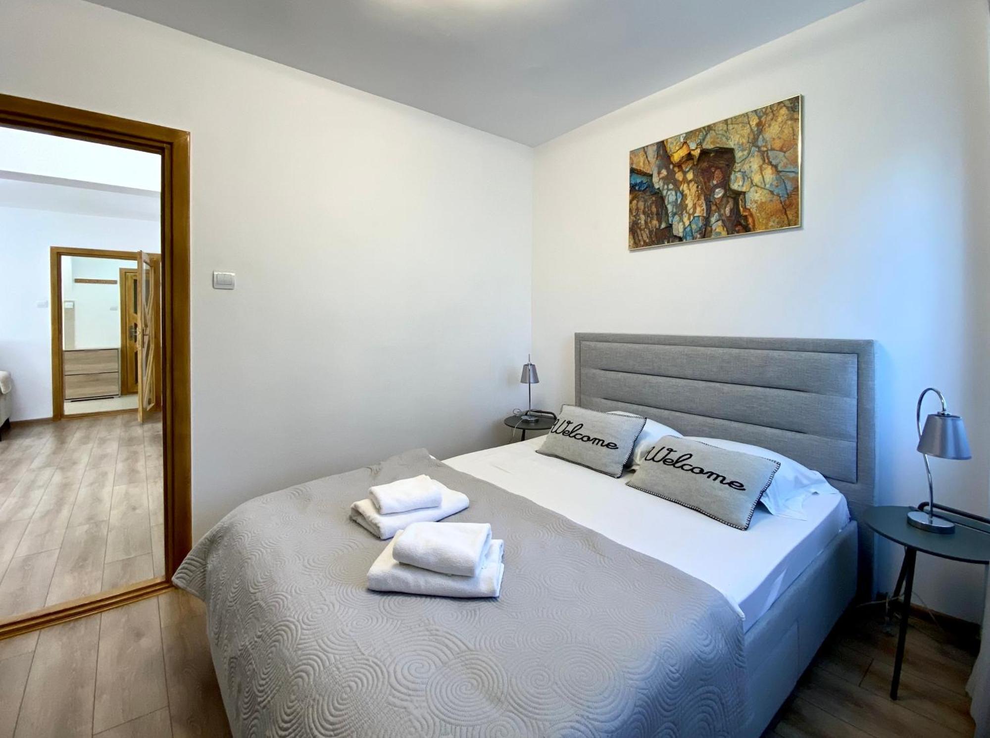 Kronstadt Apartment - Pet Friendly Braşov Exterior foto
